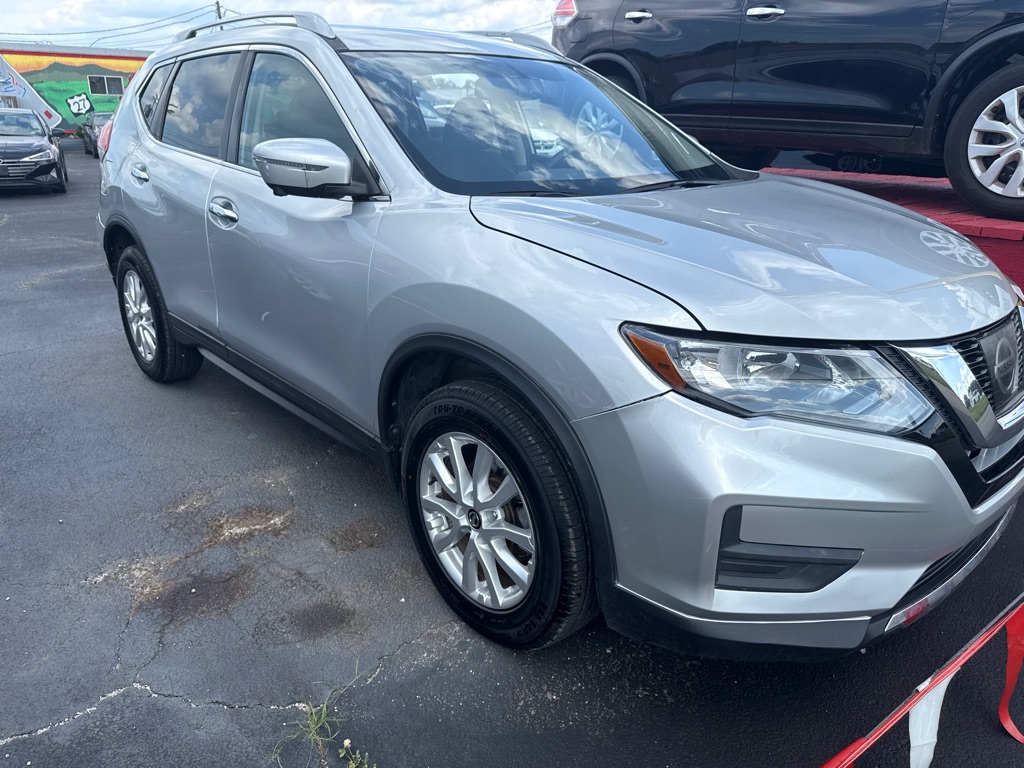 2017 NISSAN ROGUE SV