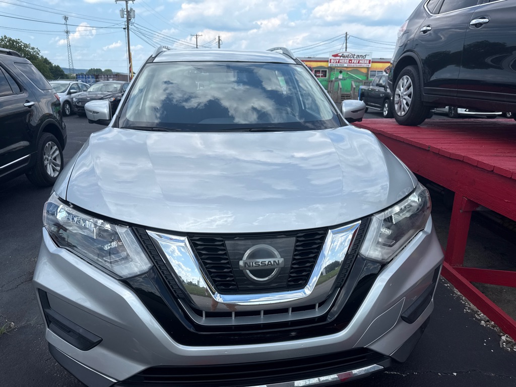 2017 NISSAN ROGUE SV