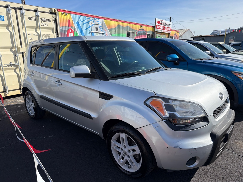 2011 KIA SOUL +