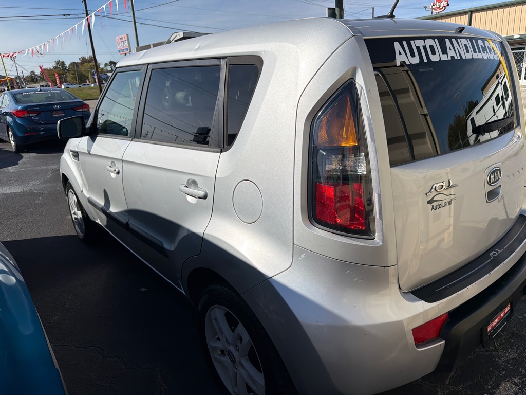 2011 KIA SOUL +