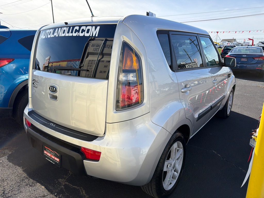 2011 KIA SOUL +