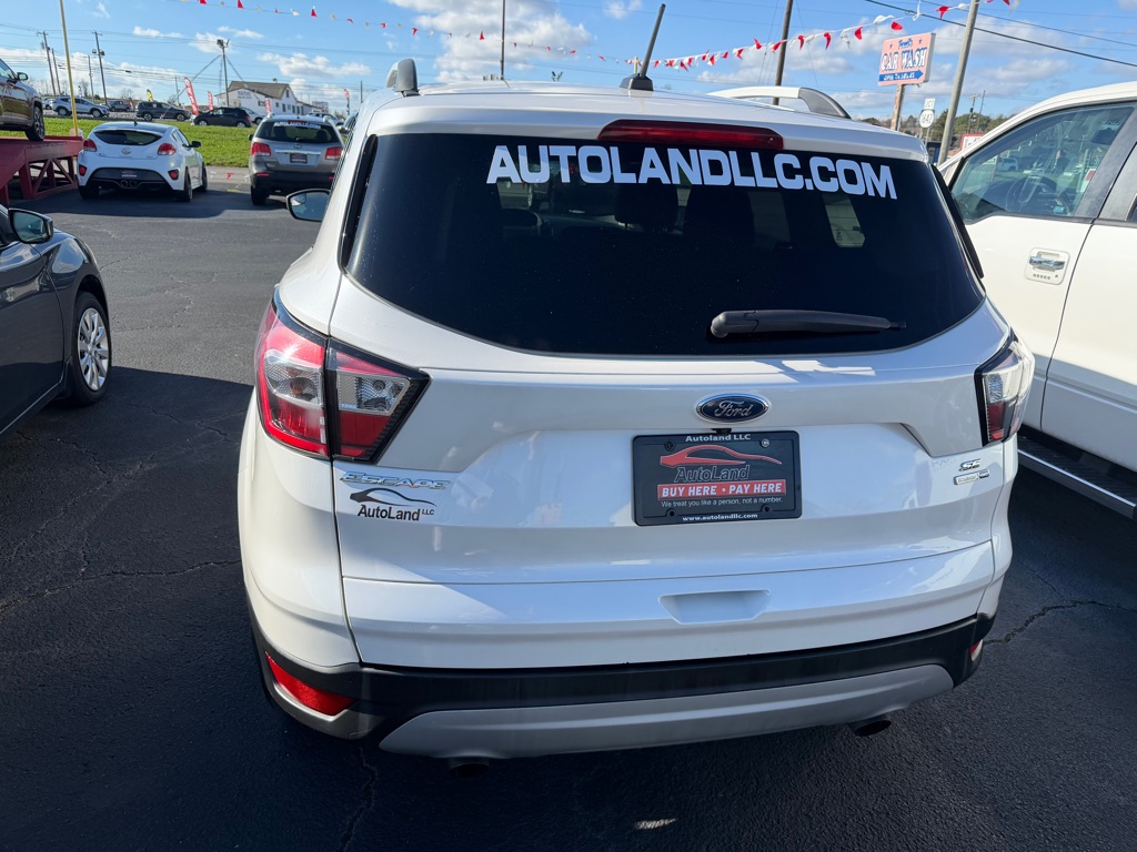 2017 FORD ESCAPE SE