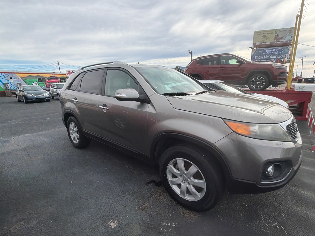 2013 KIA SORENTO LX