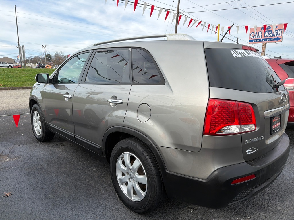 2013 KIA SORENTO LX
