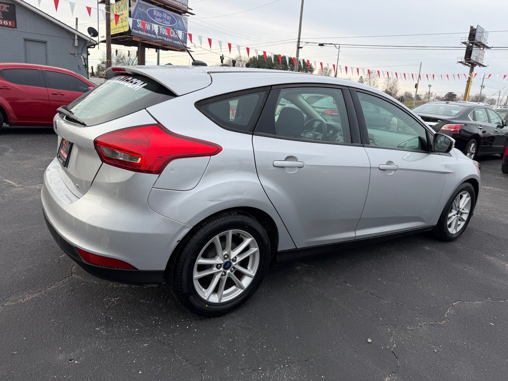 2017 FORD FOCUS SE