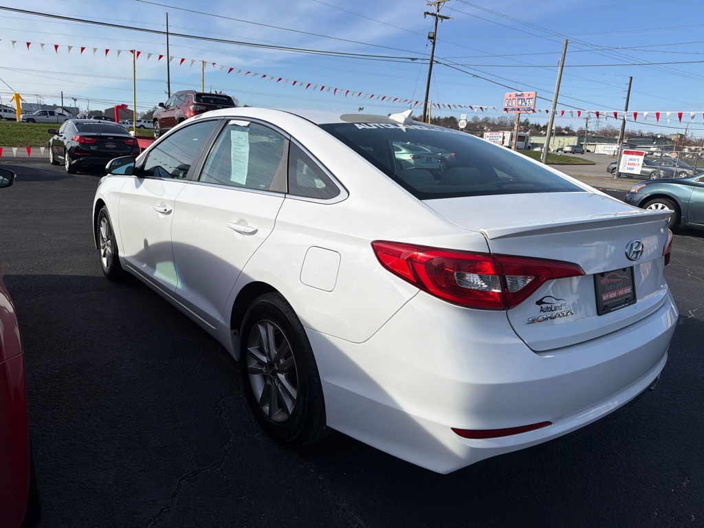 2017 HYUNDAI SONATA SE