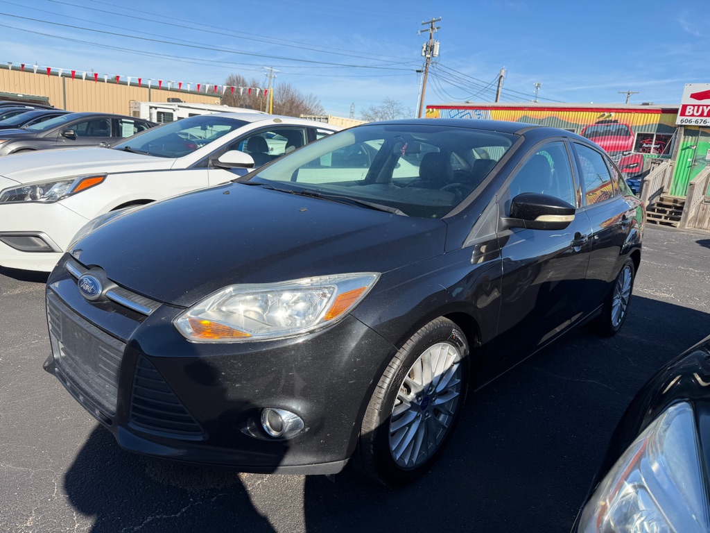2013 Ford Focus SE's photo