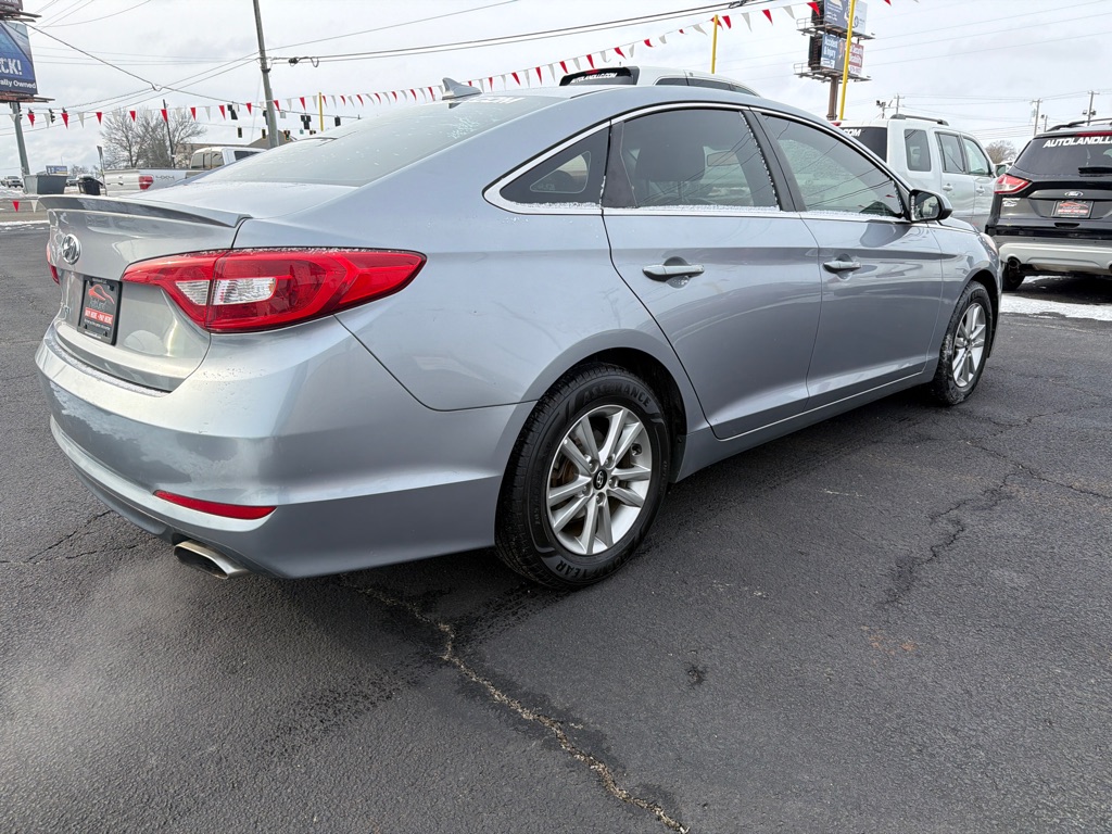 2017 HYUNDAI SONATA SE