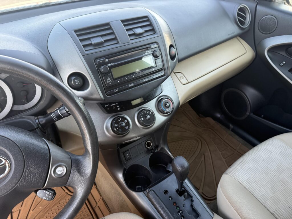 2012 Toyota RAV4 Base I4 4WD