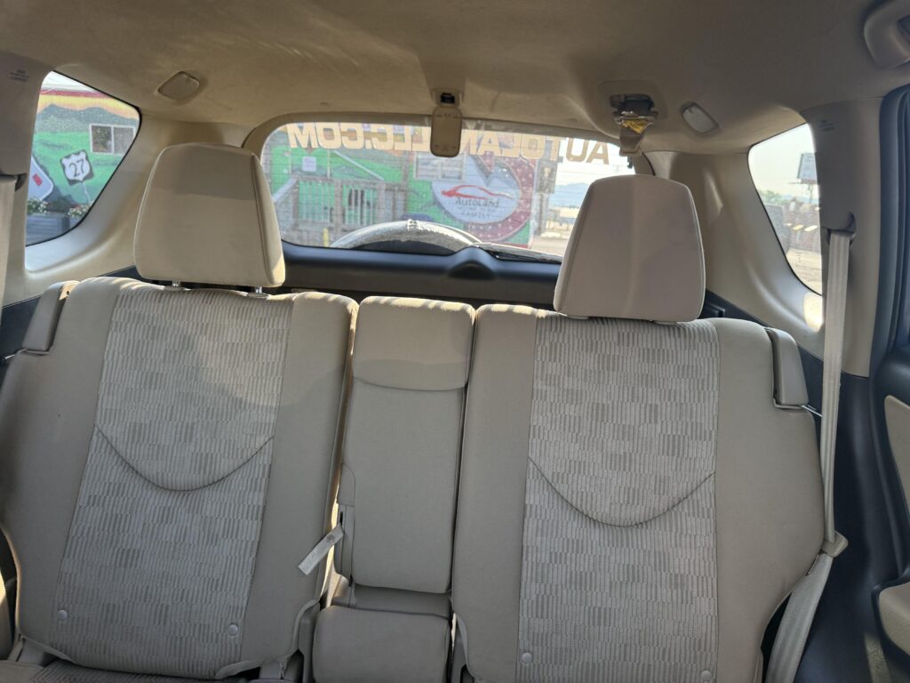 2012 Toyota RAV4 Base I4 4WD