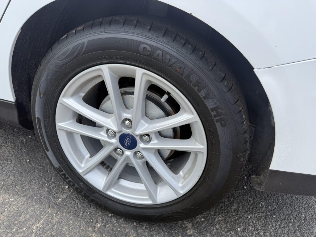 2017 Ford Focus SE Sedan