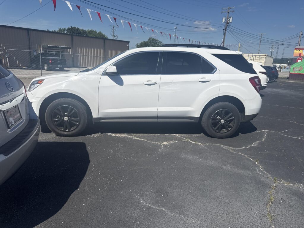 2017 Chevrolet Equinox LT 2WD