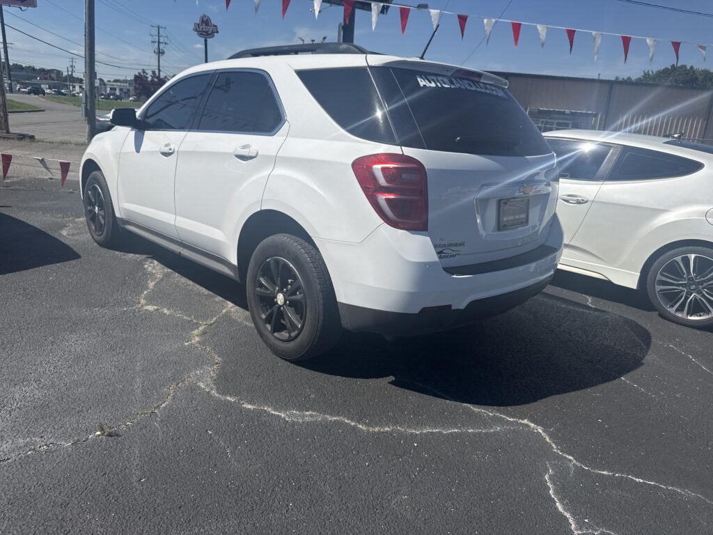 2017 Chevrolet Equinox LT 2WD