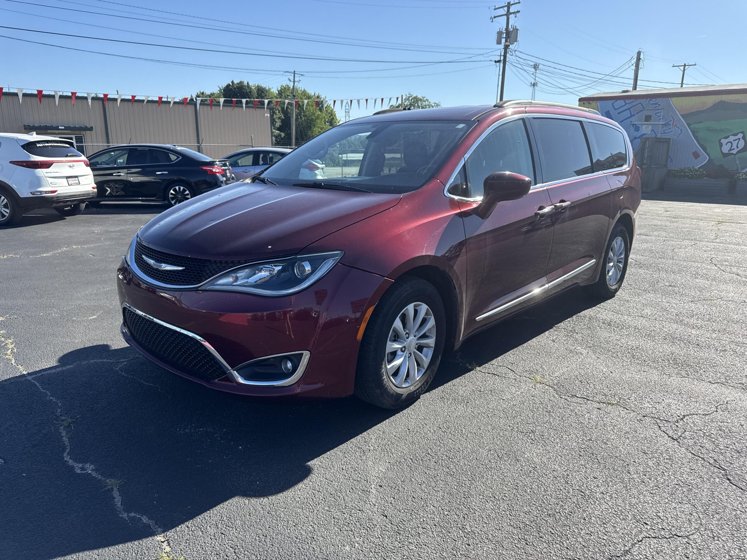 2017 Chrysler Pacifica Touring-L's photo