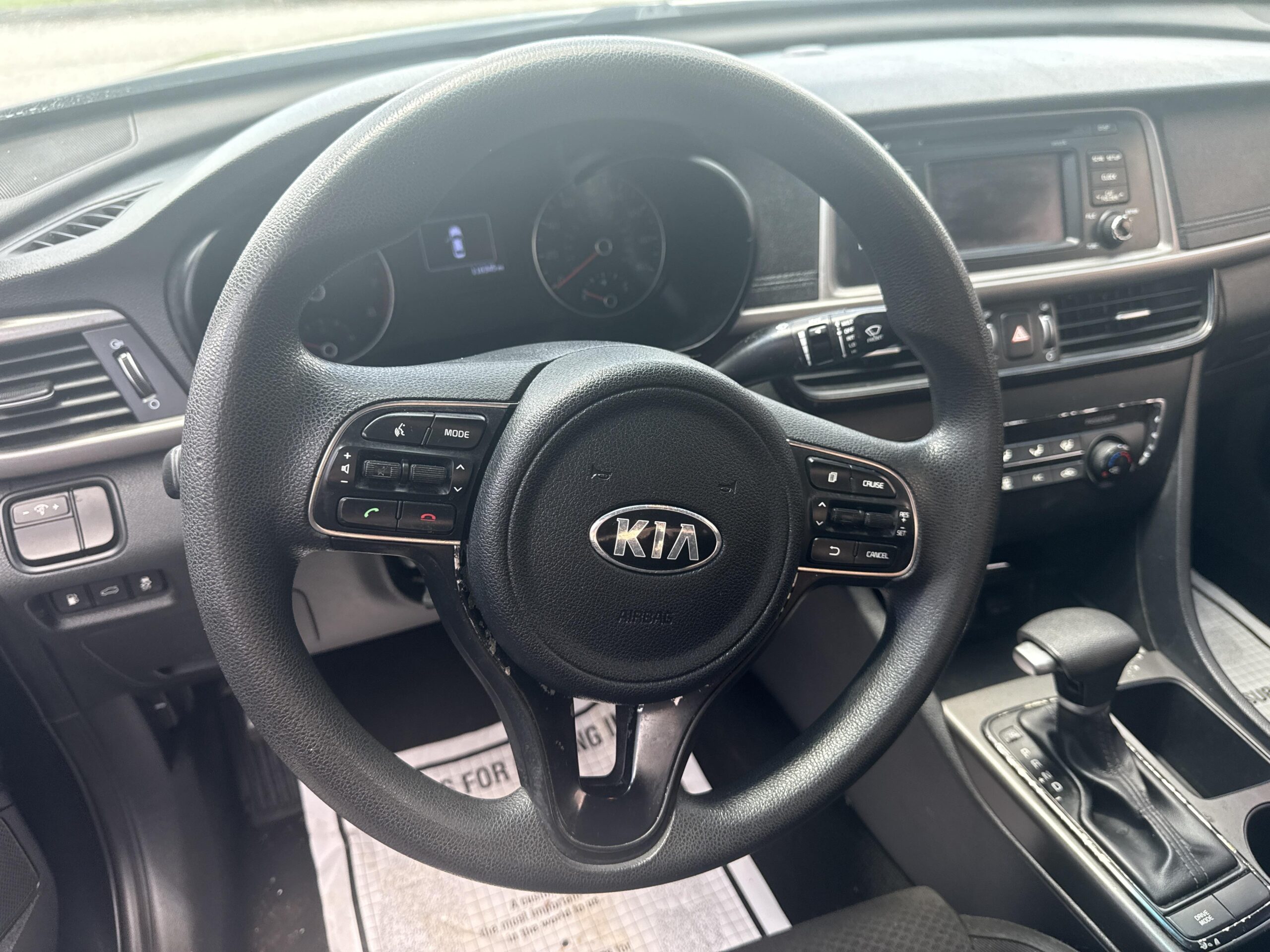 2017 Kia Optima LX - Photo 9