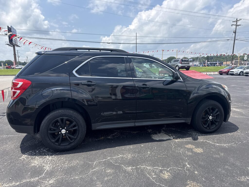 2017 Chevrolet Equinox LT 2WD