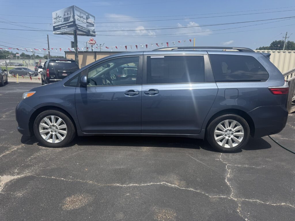 2015 Toyota Sienna LE AWD 7-Passenger V6