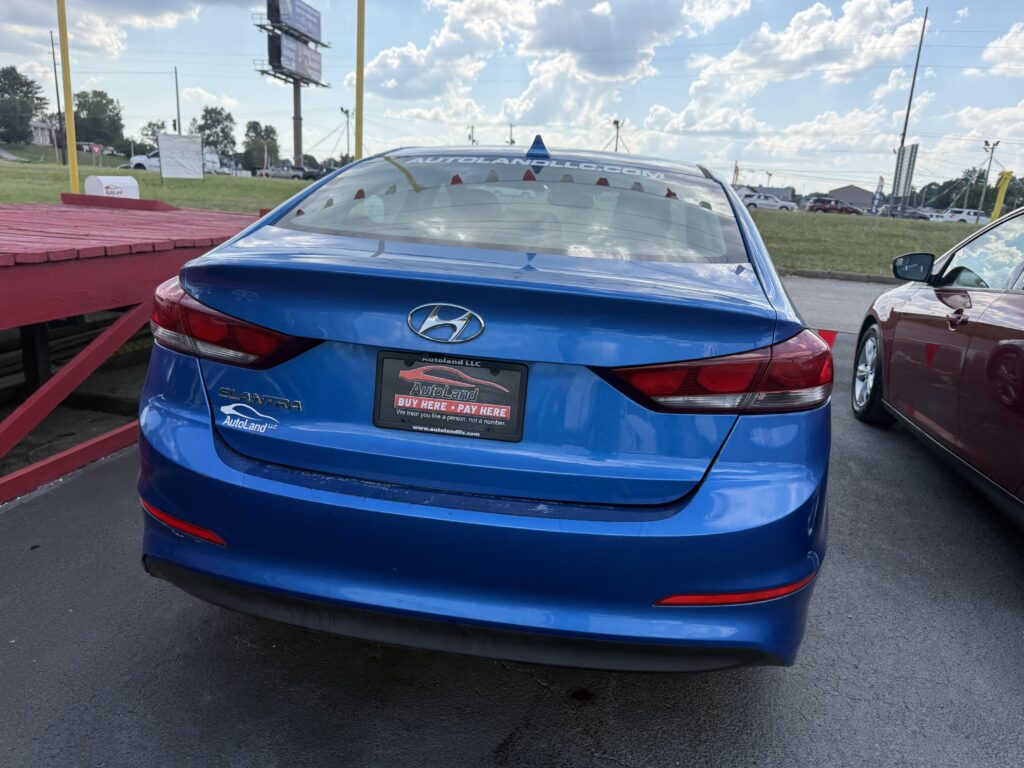 2017 Hyundai Elantra SE