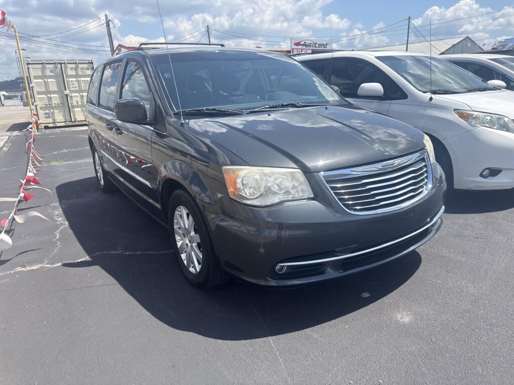 2012 Chrysler Town & Country TOURING