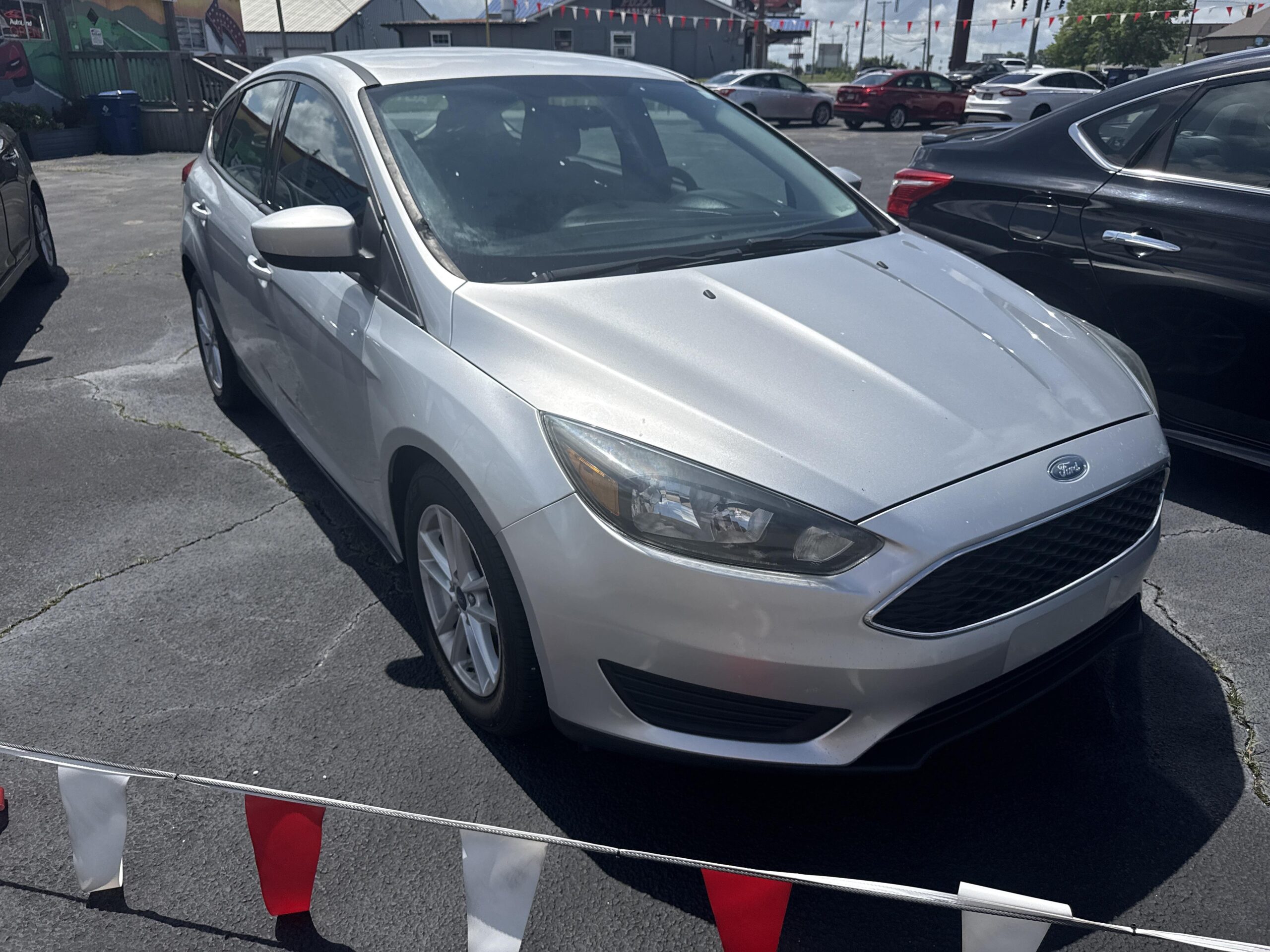 2018 Ford Focus SE - Photo 2
