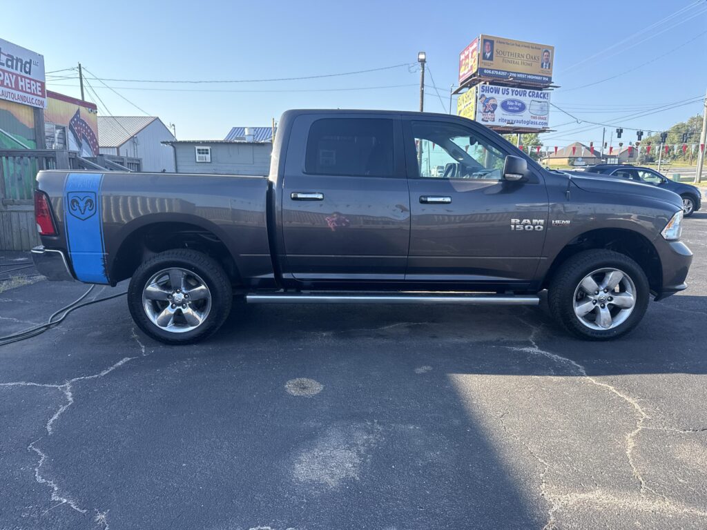 2018 Ram 1500 SLT