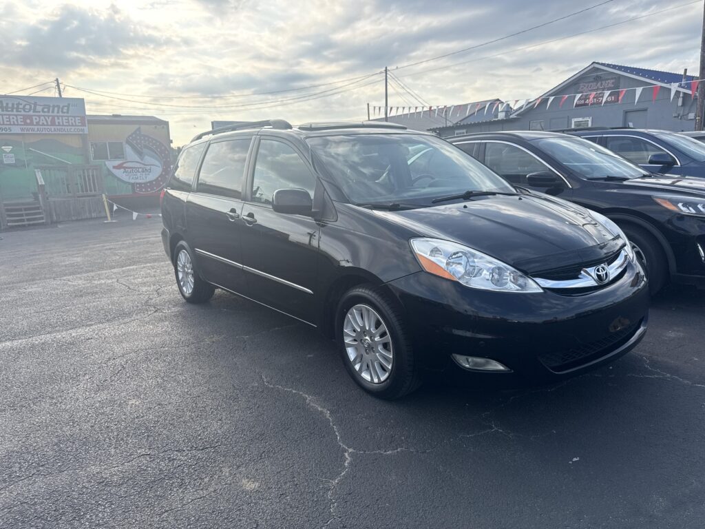 2010 Toyota Sienna XLE