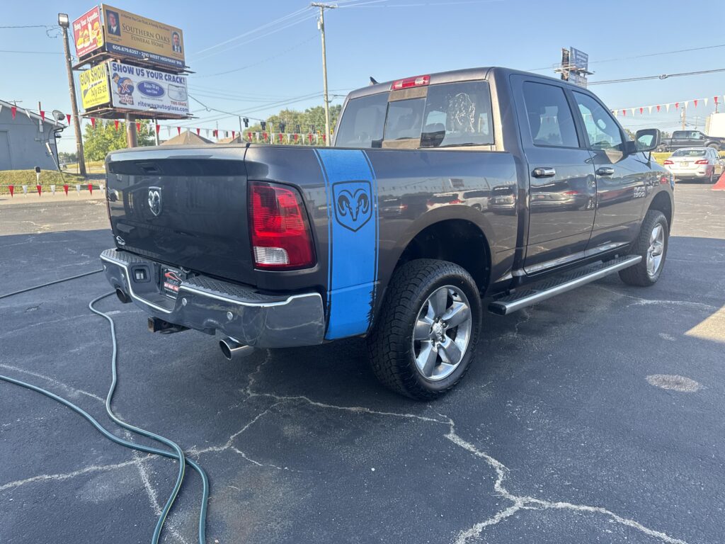 2018 Ram 1500 SLT