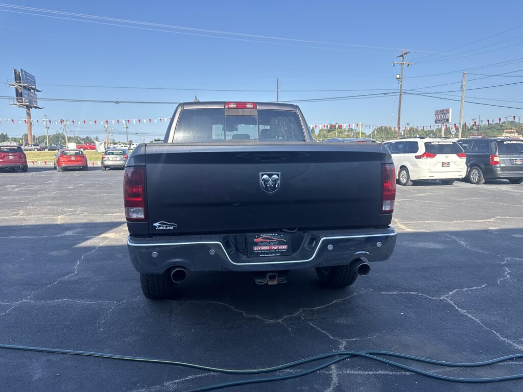 2018 Ram 1500 SLT