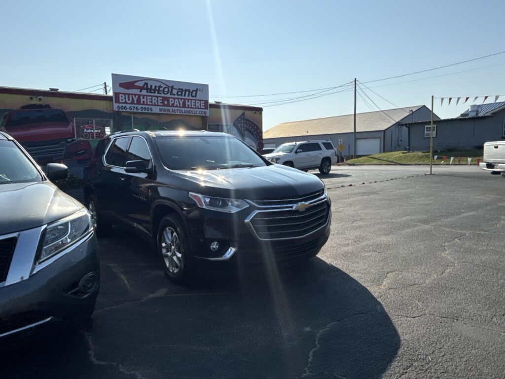 2018 Chevrolet Traverse LT Cloth FWD