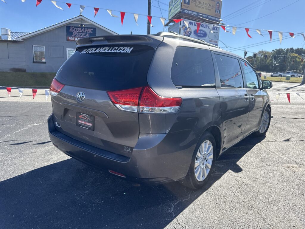 2013 Toyota Sienna Limited AWD 7-Passenger V6
